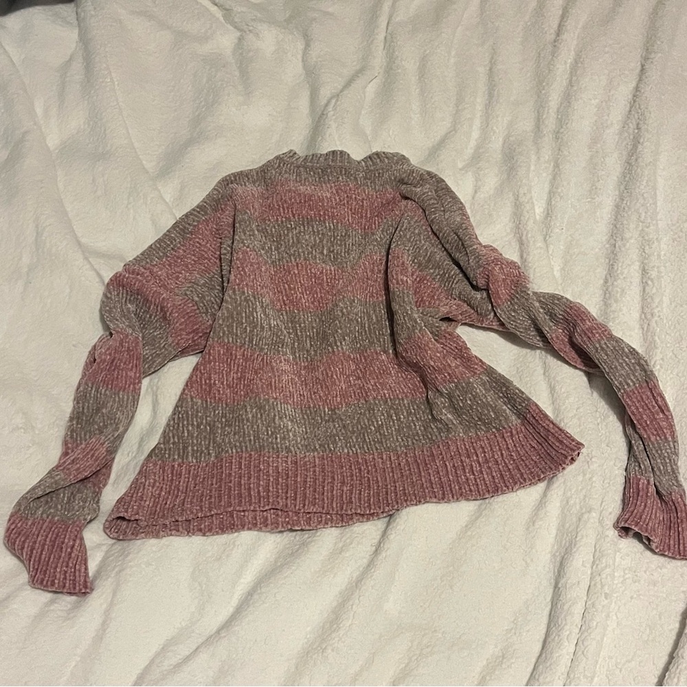 Romeo & Juliet Couture Pink and Gray Cowl Neck Sweater